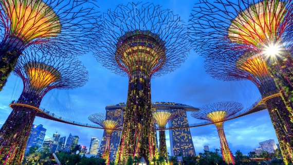 Fly, Stay, Cruise Singapore to Brisbane with Voyager of the Seas Fly, Stay, Cruise Singapore to Brisbane with Voyager of the Seas