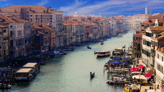 European Highlights with Venice Simplon-Orient Express & Azamara Onward European Highlights with Venice Simplon-Orient Express & Azamara Onward